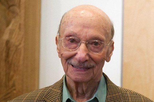 Portraitaufnahme eines älteren Herrn