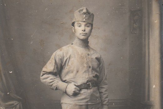 Fotografie eines uniformierten Mannes während des ersten Weltkrieges