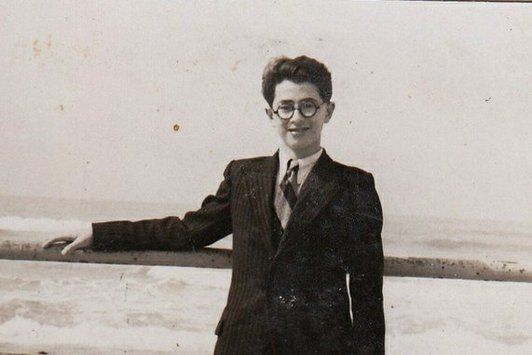 Schwar-weiß-Fotografie von Felix Burian am Strand