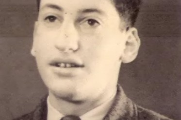 Portraitaufnahme eines Burschen