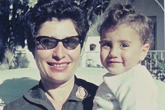 Eine Frau mit ihrem Kind