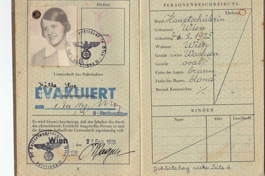 Ein Foto aus einem Reisepass des deutschen Reichs