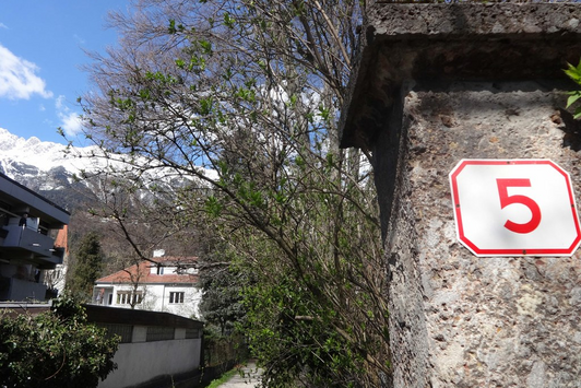Die Einfahrt zu einem Haus in Innsbruck